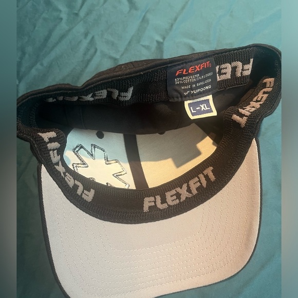 💥 Buy 2 get 1 Free 💥 Paramedic Flex fit Hat - Picture 3 of 3